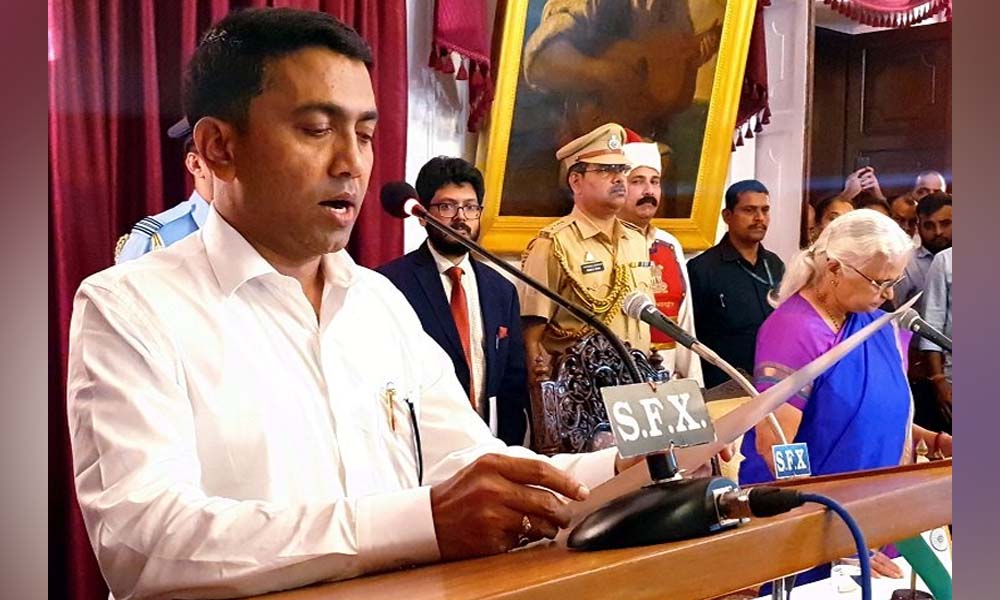new-cm-pramod-sawant-sworn-in-at-2-oclock-in-goa-he-also-became-two-deputy-cm