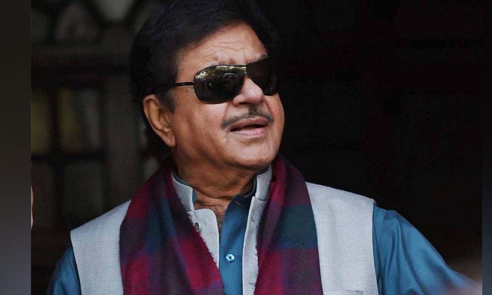 Shatrughan Sinha tweeted the indication of leaving the BJP, attacking PM