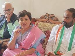 कांग्रेस की राष्ट्रीय प्रवक्ता कमांडर अनुमा आचार्य बोलीं- BJP ने किए ढाई सौ घोटाले, इसलिए मैदान में सांसद-मंत्री उतारे